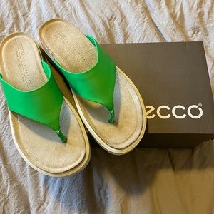 Comfortable green sandles